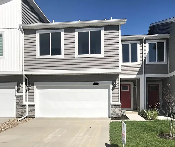 869 NE Traverse Dr #1 — Photo 1