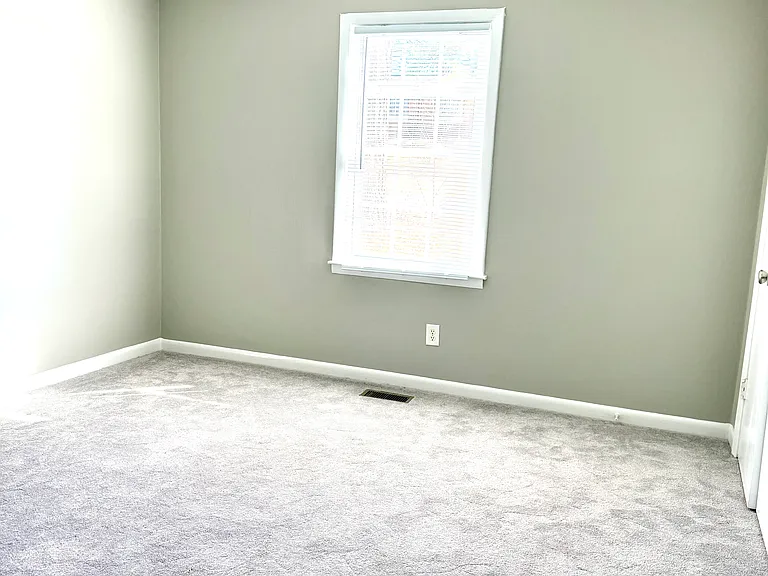 758 Amber Dr — Photo 17