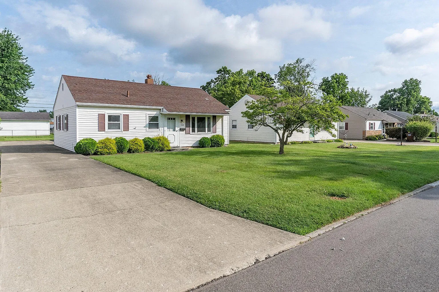 3 bed, 989 sqft, $1,700 — Photo 2