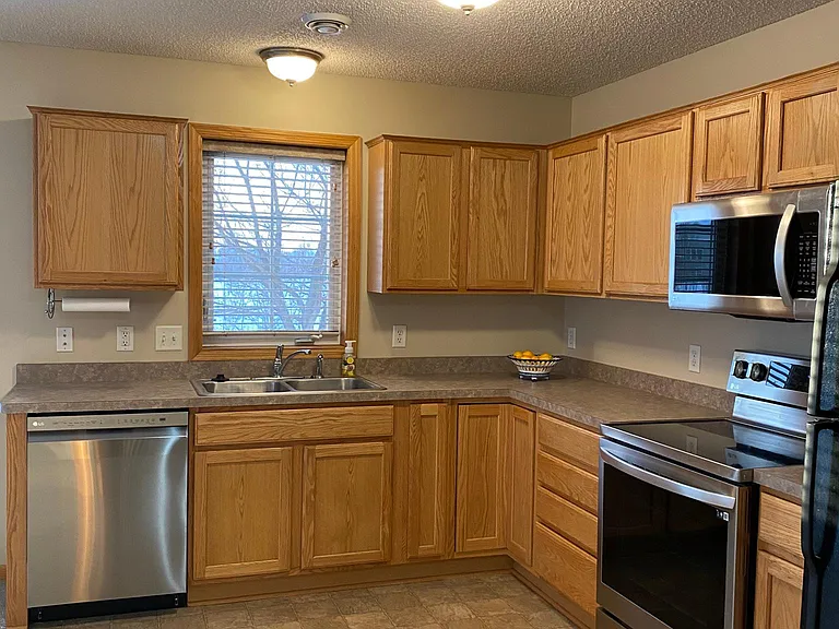 16423 Elm Creek Ln — Photo 14
