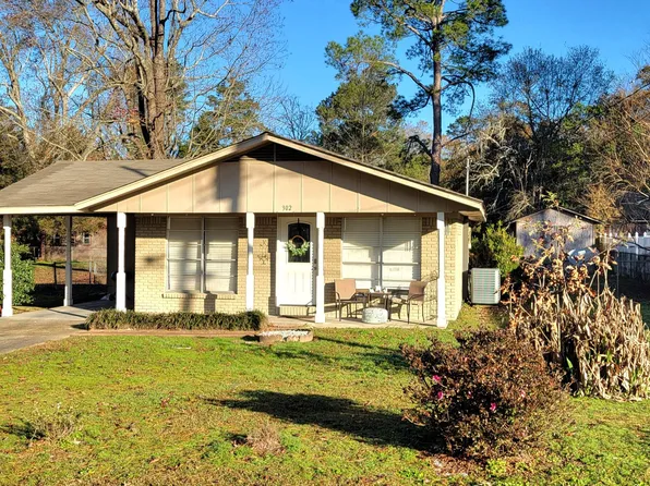 302 E Cherry Dr, Petal, MS 39465