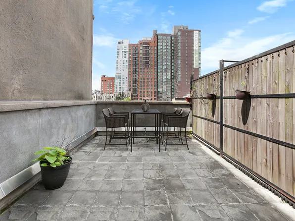 182 Norfolk Street image 1 of 10