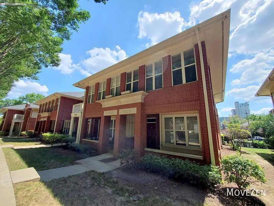526 E 9th St Charlotte, NC 28202 Ground Level Low Density! — Photo 2