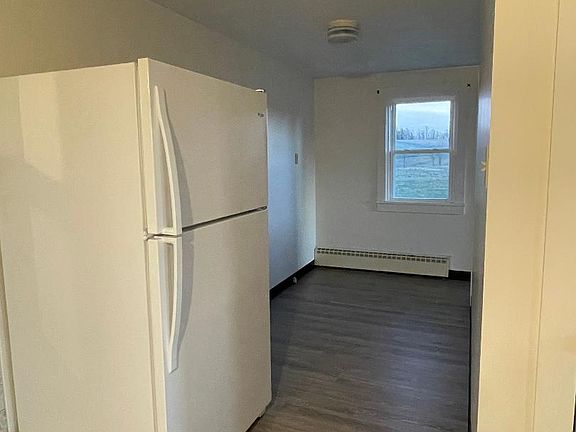 5th image of 233 Link Rd