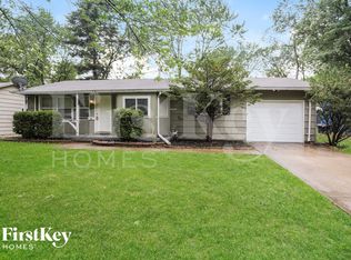 8820 Manchester Ave, Kansas City, MO 64138