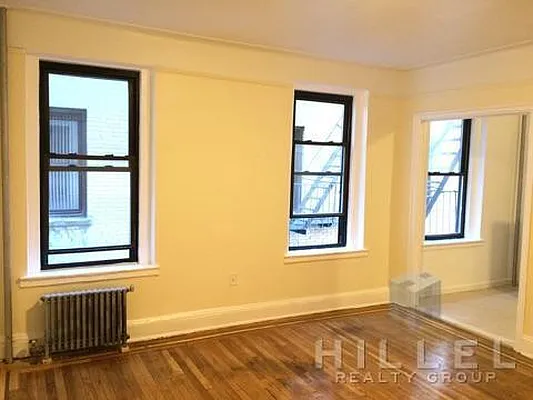 Rented by Hillel Realty Group | media 6