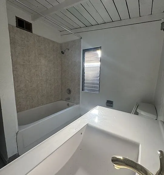 825 N Beverly Glen Blvd — Photo 16