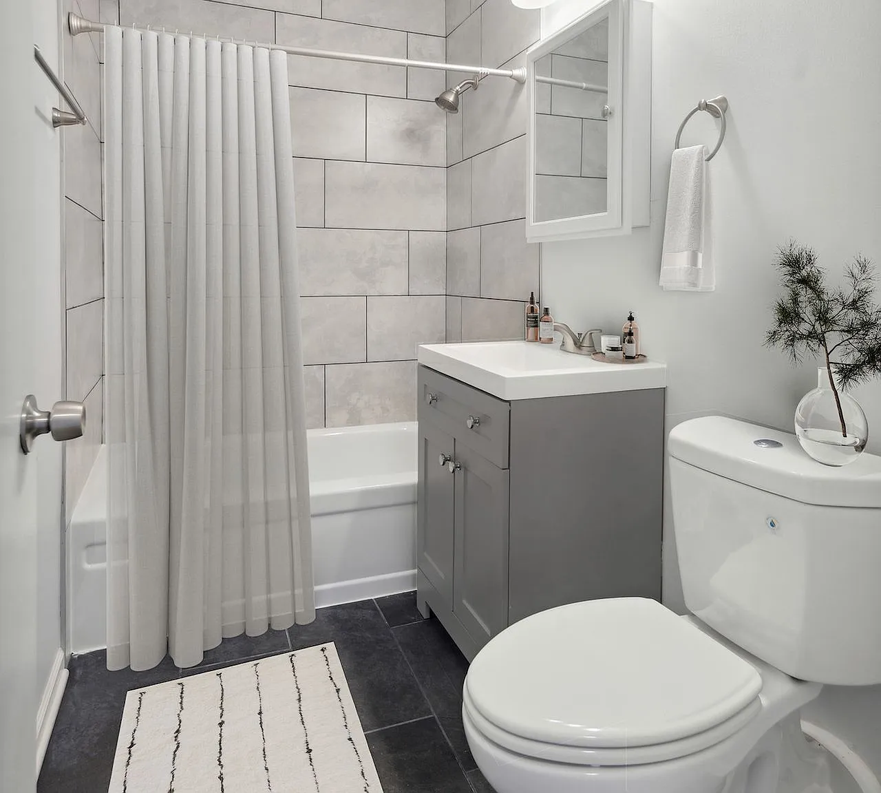Wellington Creek Apartments — Photo 3