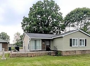 24812 West Rd, Brownstown, MI 48134