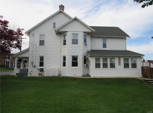 21 4th St, Slatington, PA 18080