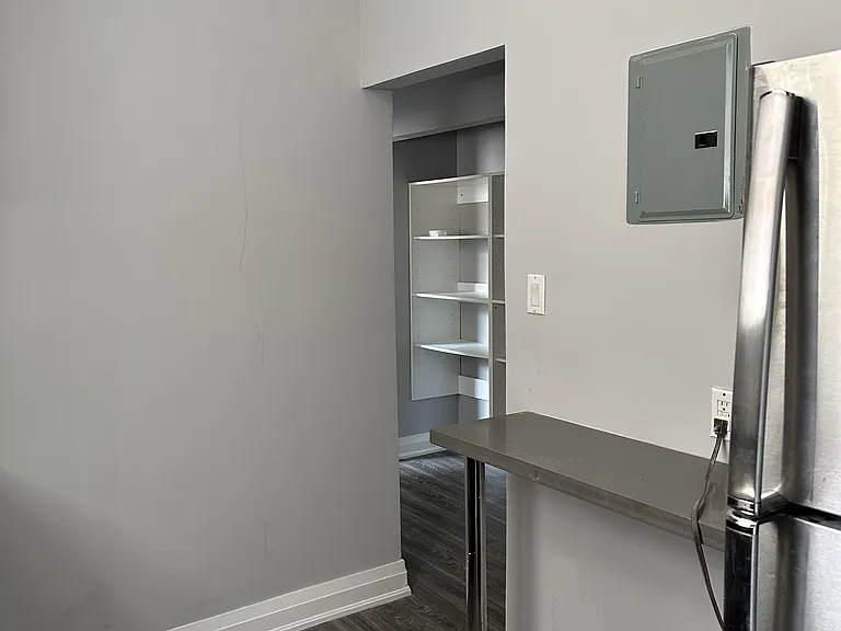 6 17th St #1 — Photo 9