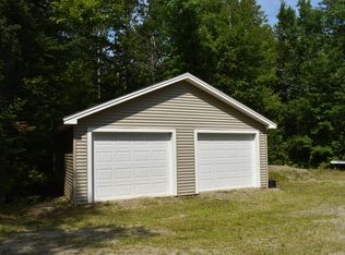 2 Stream Rd, Lincoln, ME 04457