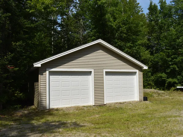 2 Stream Road, Chester, ME 04457