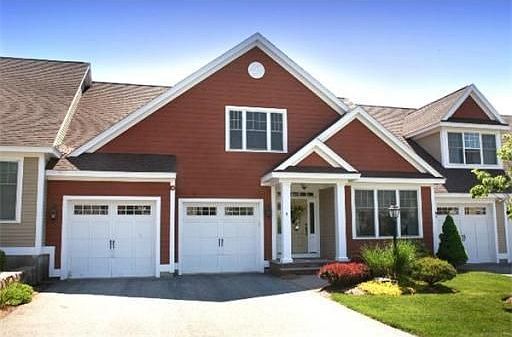 1st image of 4 Moody Ln
