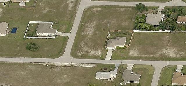 1st image of 217 NE 20th Ter