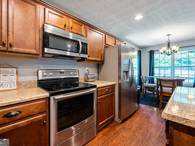 18 Larkspur Ln — Photo 9