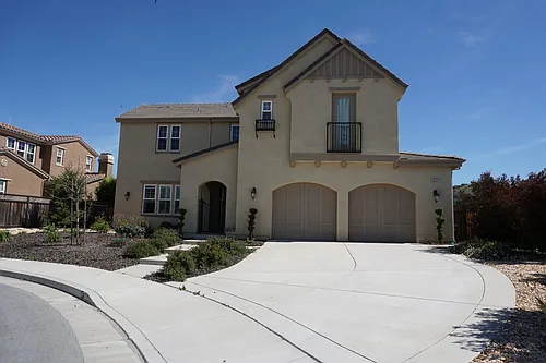 18261 Bautista Cir Photo 1