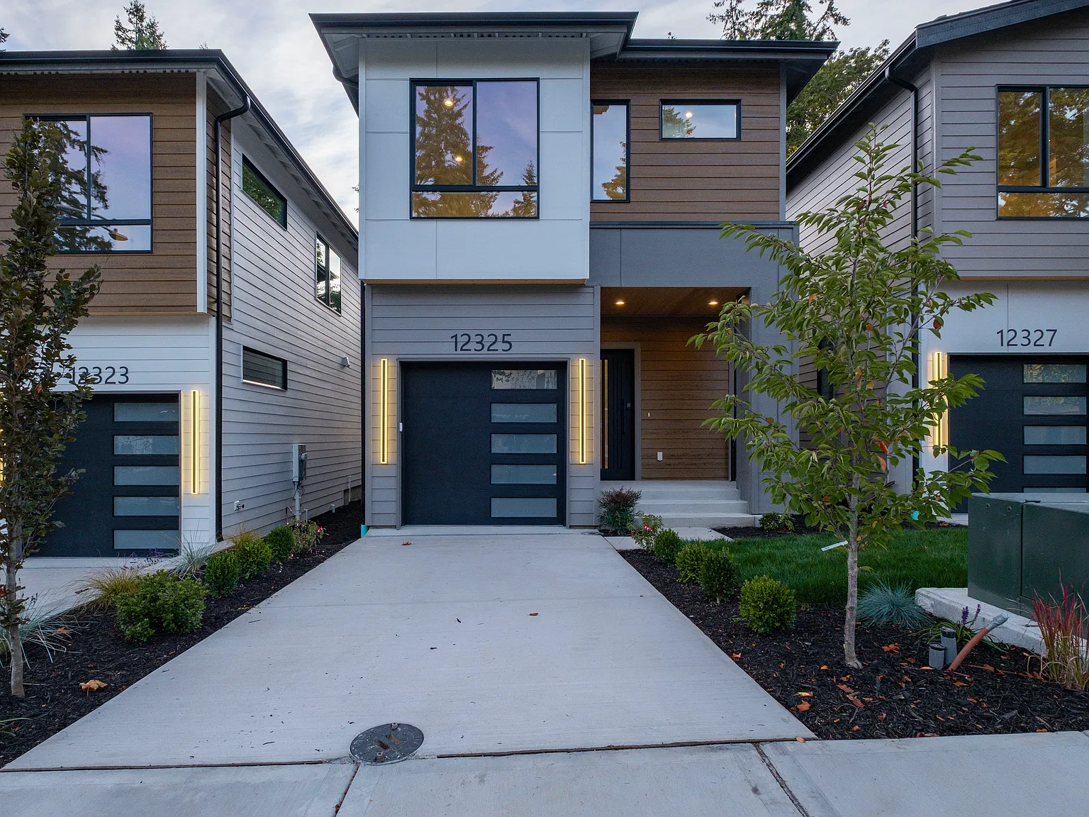3 bed, 2.5 bath, 1068 sqft, $3,900 — Photo 1