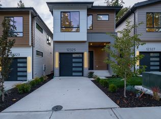 12325 80th Ave NE, Kirkland, WA 98034