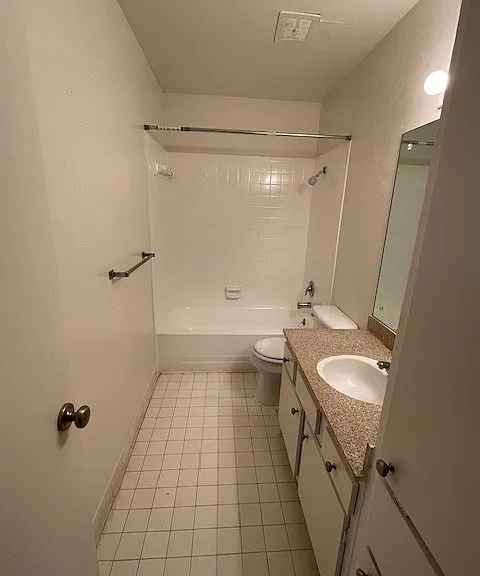 Chevy Chase Apartments — Photo 8
