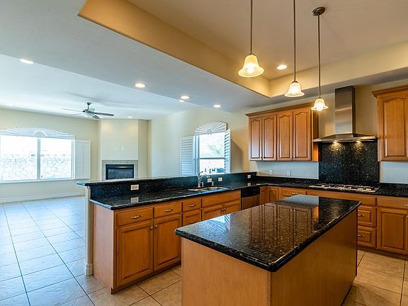 5th image of 1301 Calle Lago Dr