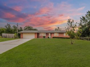 35940 E Lake Seneca Rd, Eustis, FL 32736