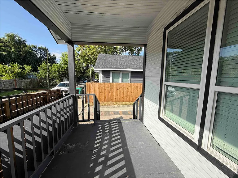 2400 Burkett St — Photo 7