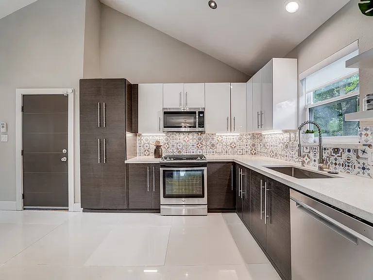 1371 Beaujolais Ln — Photo 2
