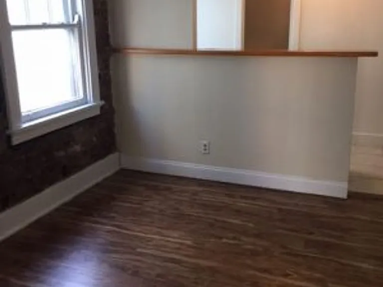 2817 Glendora Ave — Photo 3