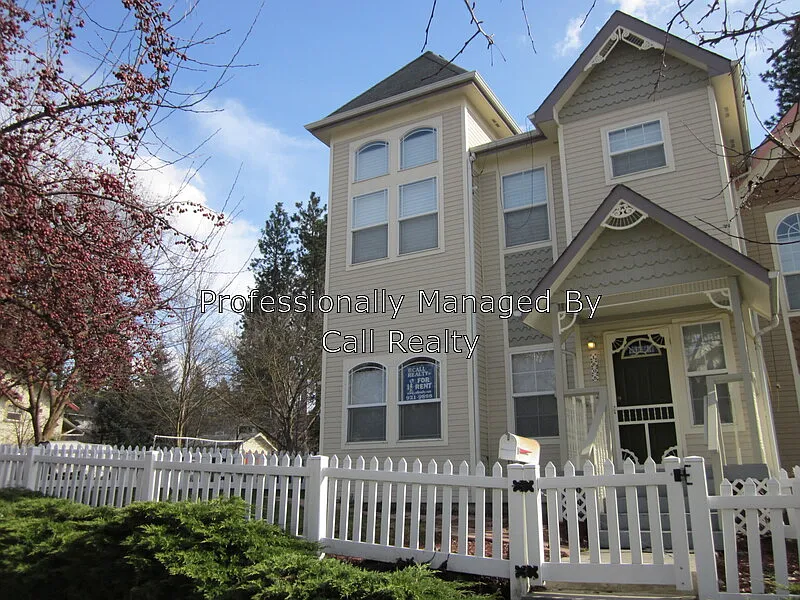 2 bed, 2.5 bath, 1550 sqft, $2,200 — Photo 1
