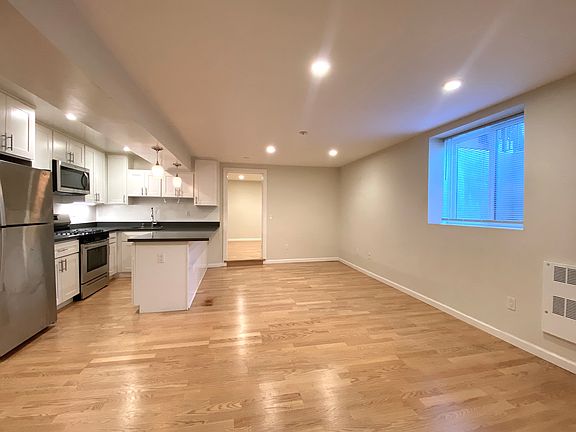 5th image of 740 Rhode Island St APT 104