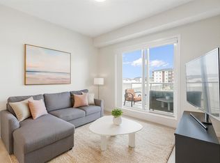 80 S Carrington Plz NW #308, Calgary, AB T3P 1Y3