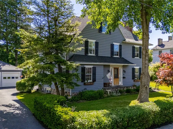 99 Hubbell St, Canandaigua, NY 14424