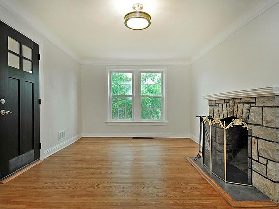 5th image of 519 Bellsworth Dr