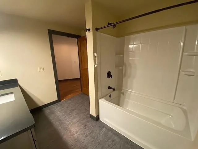Apartment 501 Bathroom