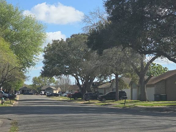 5th image of 426 Waterford Dr