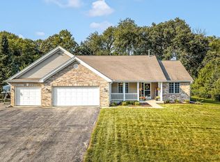 6783 N Summit Dr, Byron, IL 61010