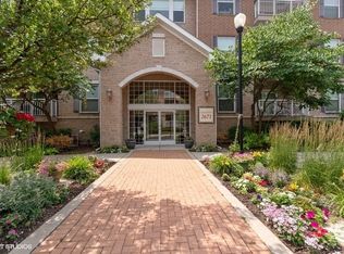 2671 Stone Cir UNIT 107, Geneva, IL 60134