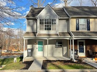 6 Jefferson Village Dr, Forest, VA 24551