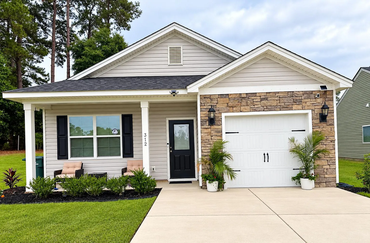 3 bed, 2.0 bath, 1480 sqft, $2,300 — Photo 1