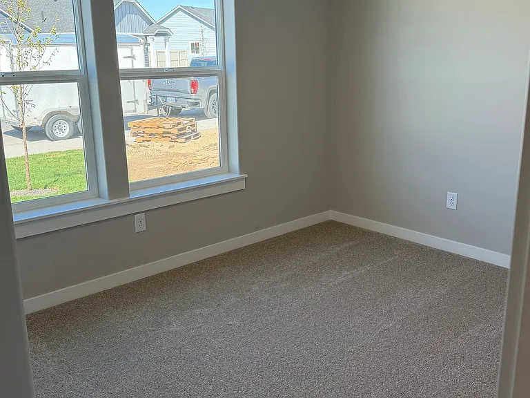 11147 Bluefield Dr — Photo 4