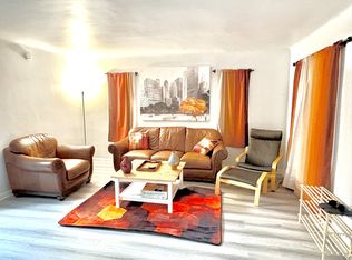 (Undisclosed Address), Los Angeles, CA 90043