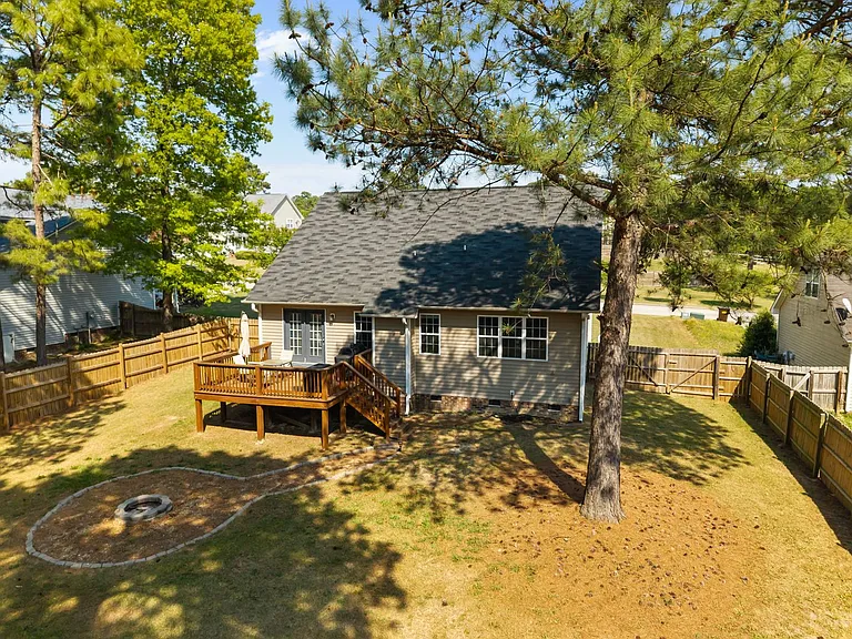 686 Colonial Hills Dr — Photo 44
