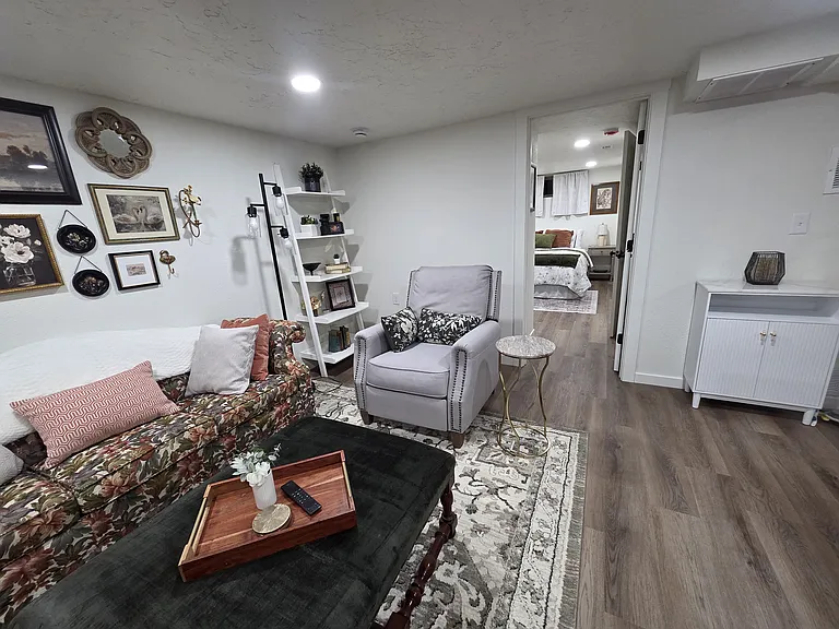 1037 Sunrise Blvd #2 — Photo 4