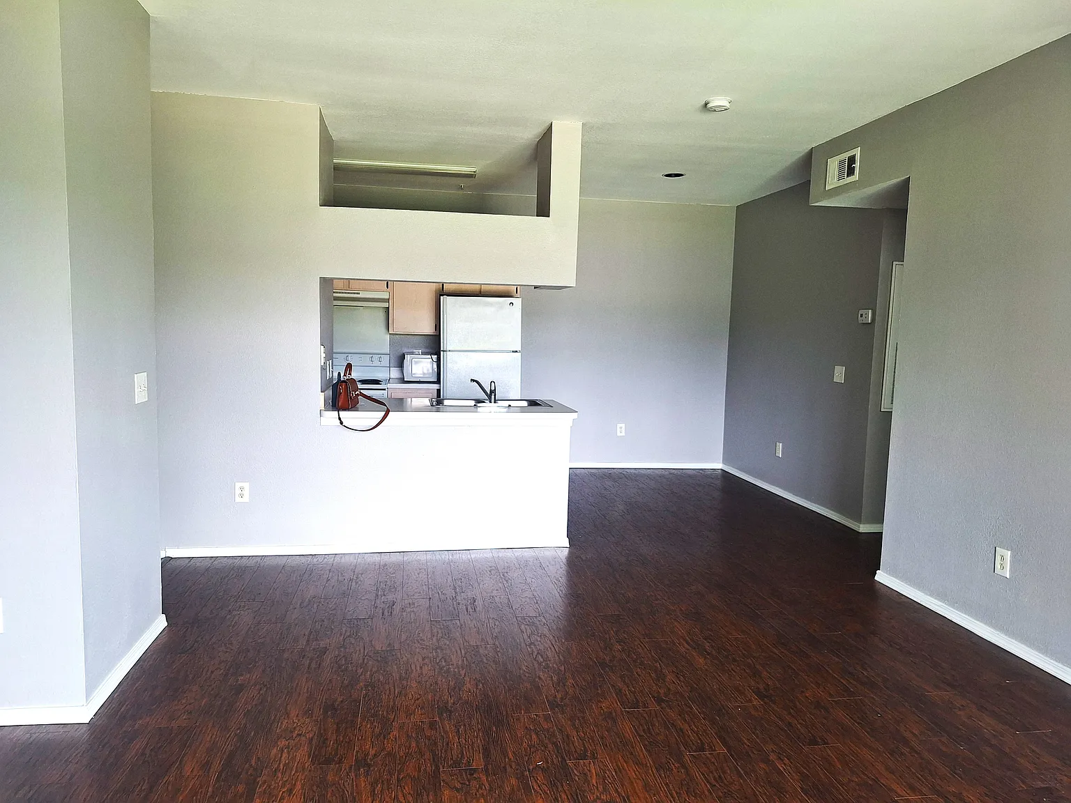 1 bed, 730 sqft, $1,150 — Photo 3