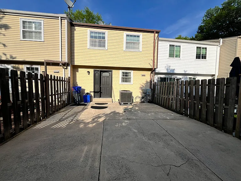 7766 Epsilon Dr — Photo 28