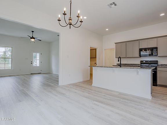 5th image of 220 Dunwoody Ct