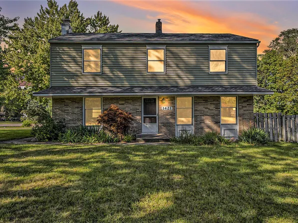 1421 Millbrook St SE, Grand Rapids, MI 49508