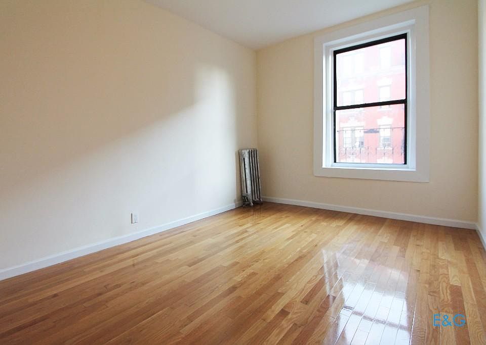 2nd image of 565 W 175th St APT 52