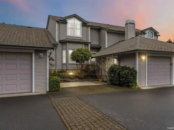 3633 Cedar Hill Rd #21, Saanich, BC V8P 3Z3